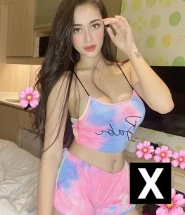 Call G irls in Sector 52 Noida 73032~83898 premium E scort service in Noida