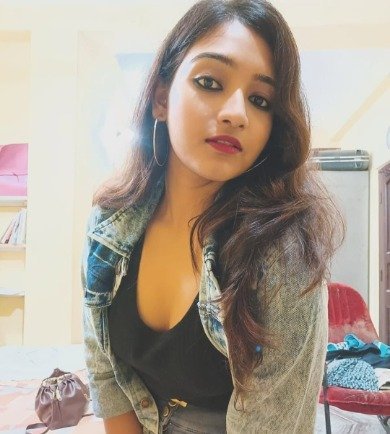 VIP model at low price call girl service photo 2