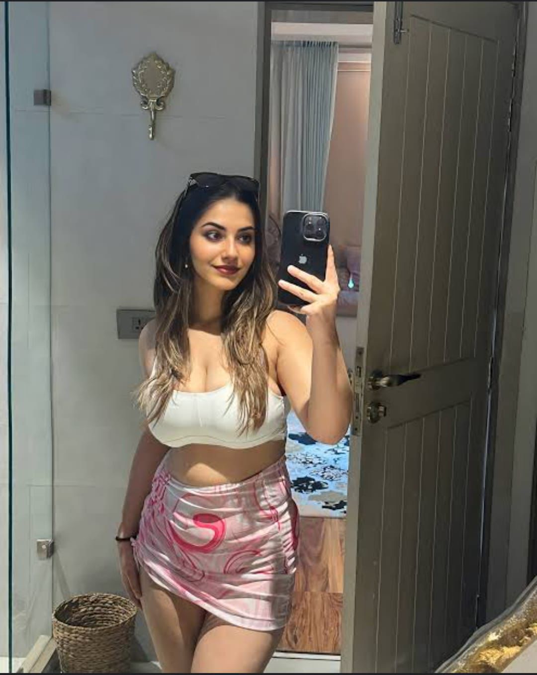 Home service available hour🌹🌹category Hotel o in Jejuri