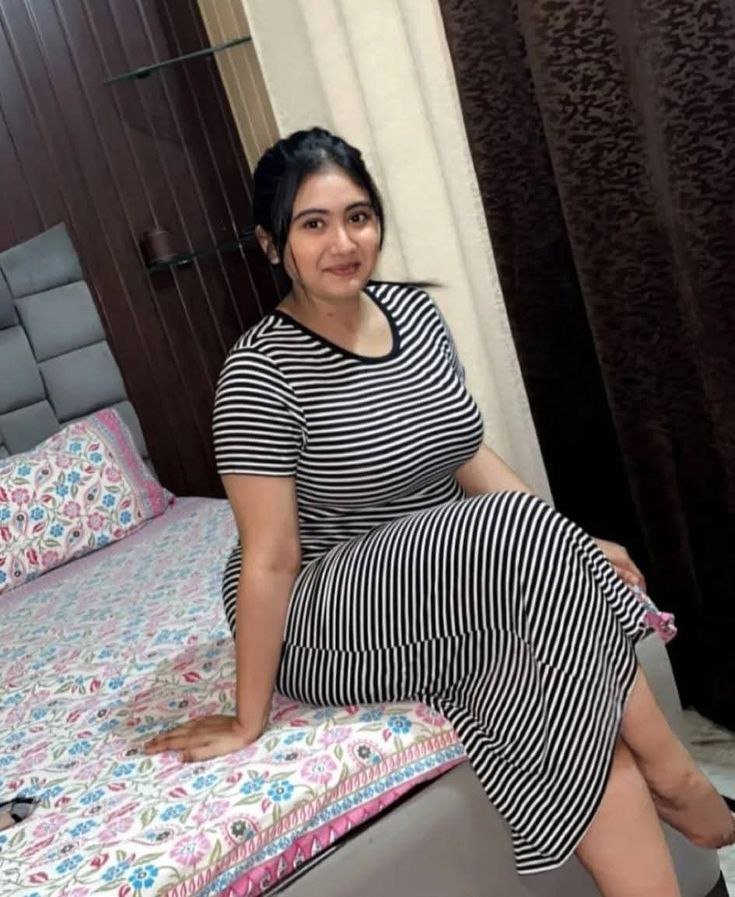 Jalaun 🌟 call girl service available photo 3