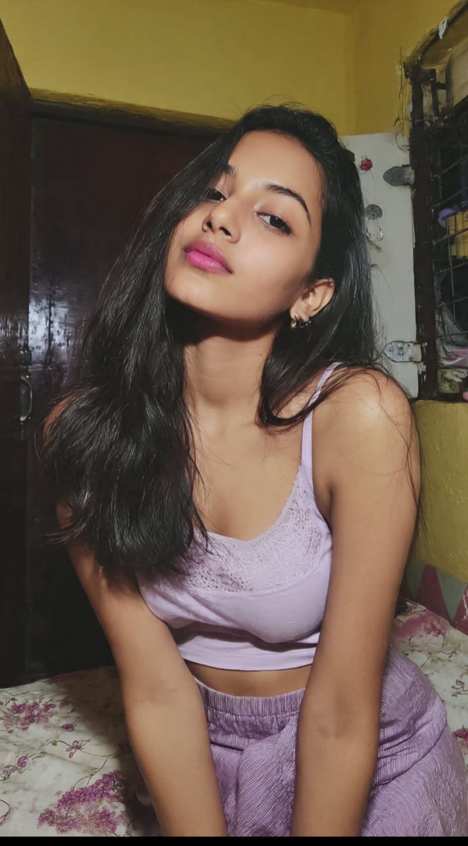 No advance payment only cash payment direct girls head to hand photo 4