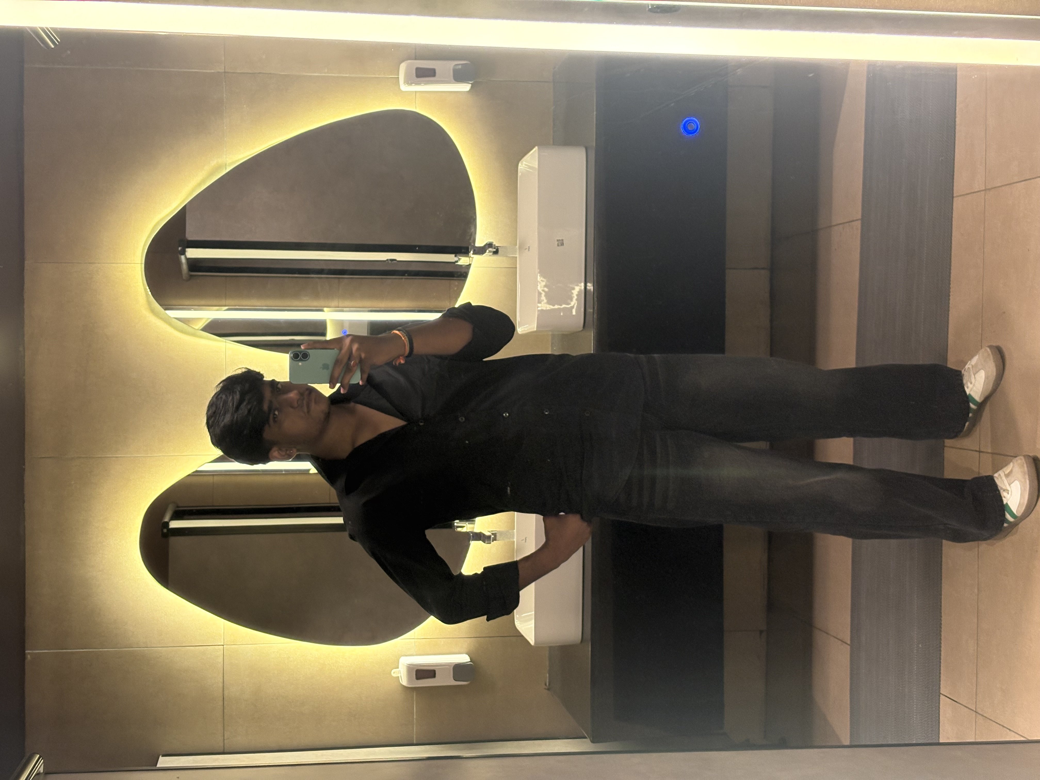 Gigolo , playboy , full service photo 2