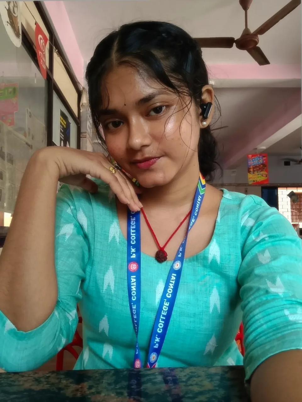 Tiruvannamalai Tamil college girls escort service available photo 3