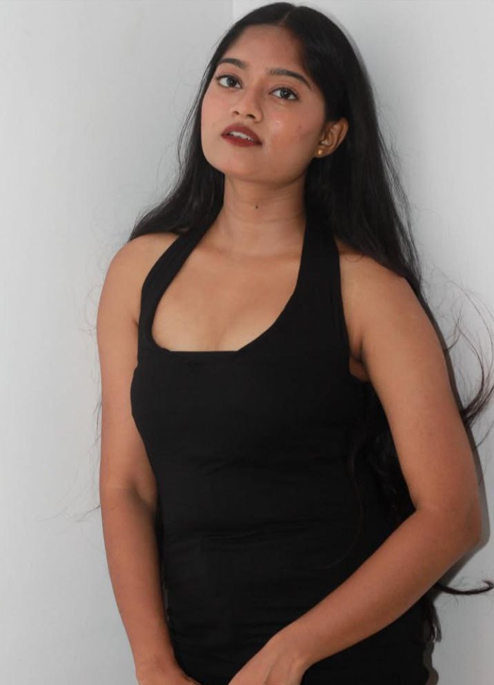 Gulmarg hot model sexy service call us anytime for better satisfaction in Gulmarg