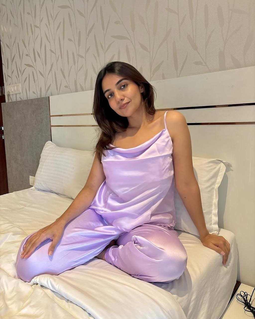 Bhopal best high profile girls available in low price safe and secure photo 2