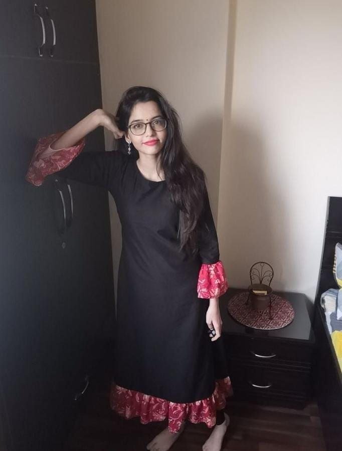 Safe and secure high profile girl's bhabhi available for full enjoy photo 2