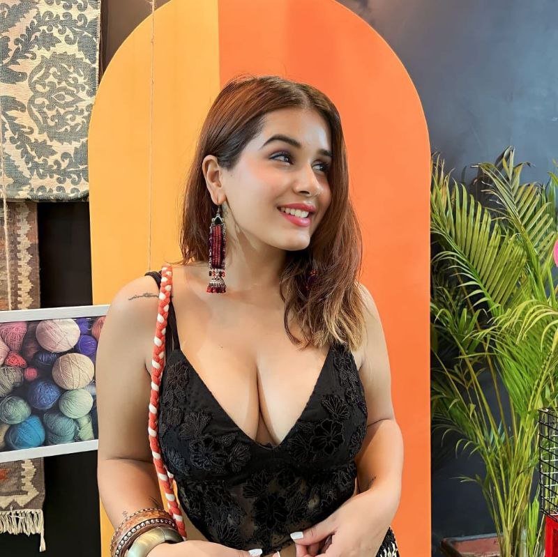 Bengaluru call girl service full safese.ure low price girl sex service photo 3