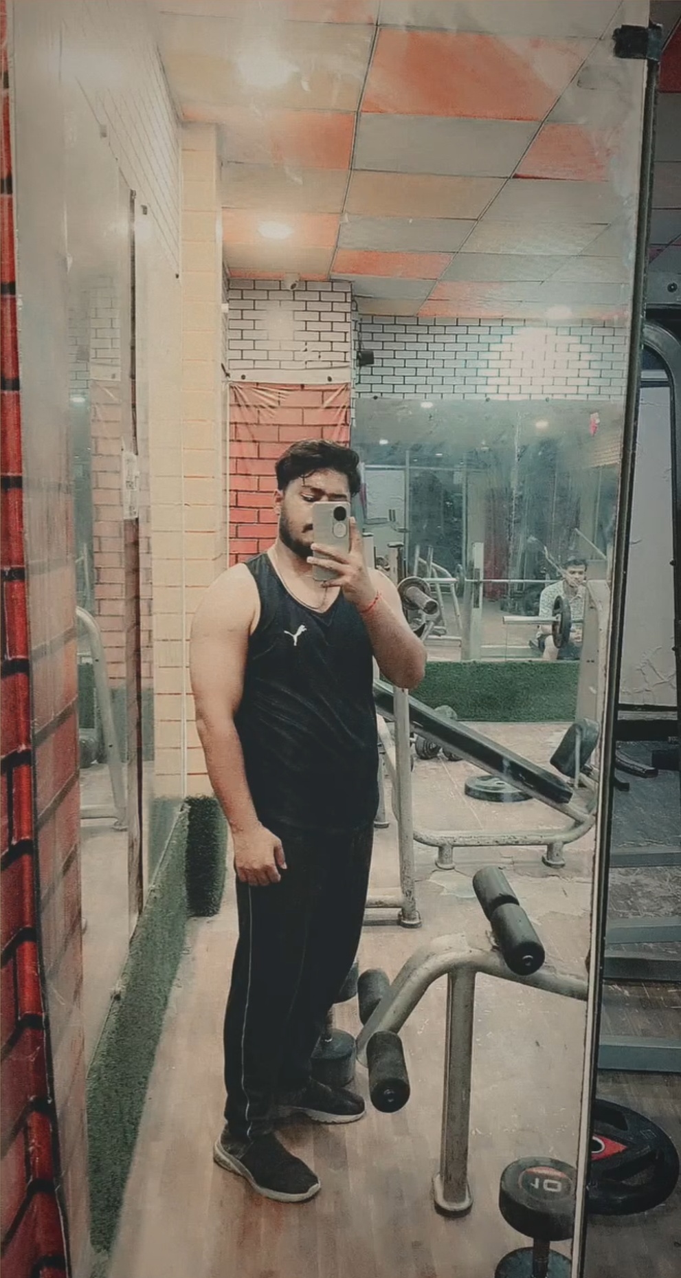 I'm handsome male escort with 7 incs monster dick photo 1