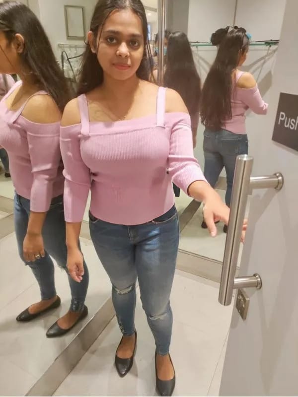 Komal 💐ℂ𝕒𝕝𝕝 𝔾𝕚𝕣𝕝𝕤 𝕊𝕖𝕣𝕧𝕚𝕔𝕖❤️🌹 92𝟡𝟞𝟡𝟚1360🥀 &🎁Call photo 4
