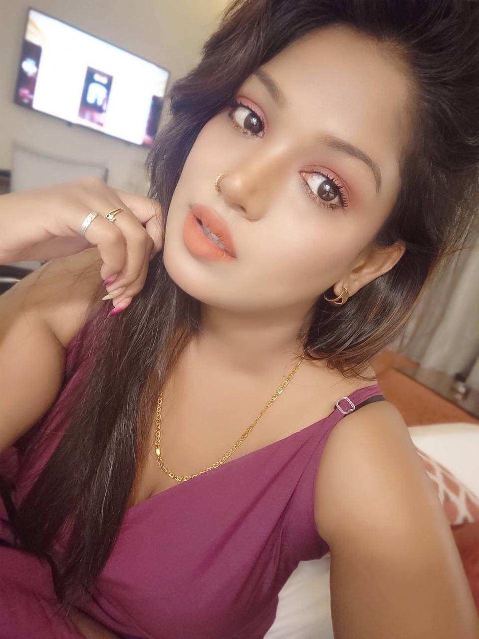 Komal 💐ℂ𝕒𝕝𝕝 𝔾𝕚𝕣𝕝𝕤 𝕊𝕖𝕣𝕧𝕚𝕔𝕖❤️🌹 92𝟡𝟞𝟡𝟚1360🥀 &🎁Call photo 5