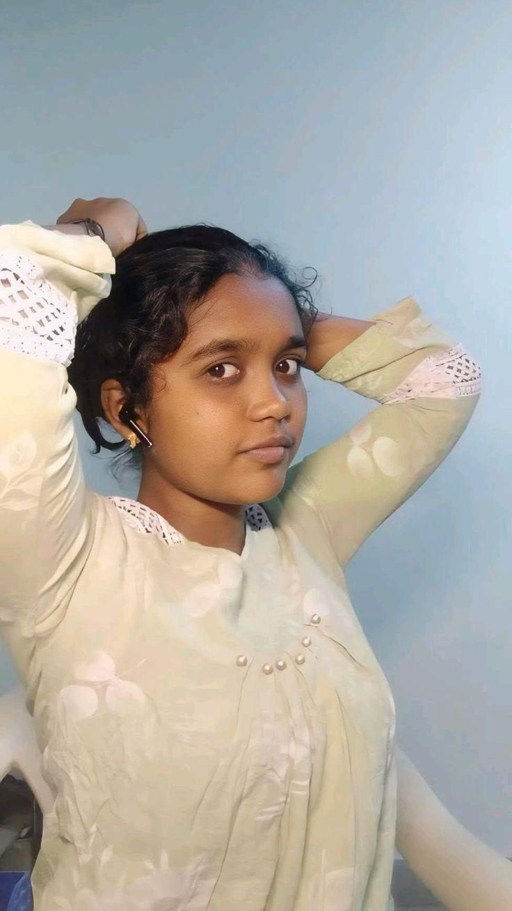 Ishita murugan... _24/7_hour available home 🏡 service or hotel 🏨d in Dindigul