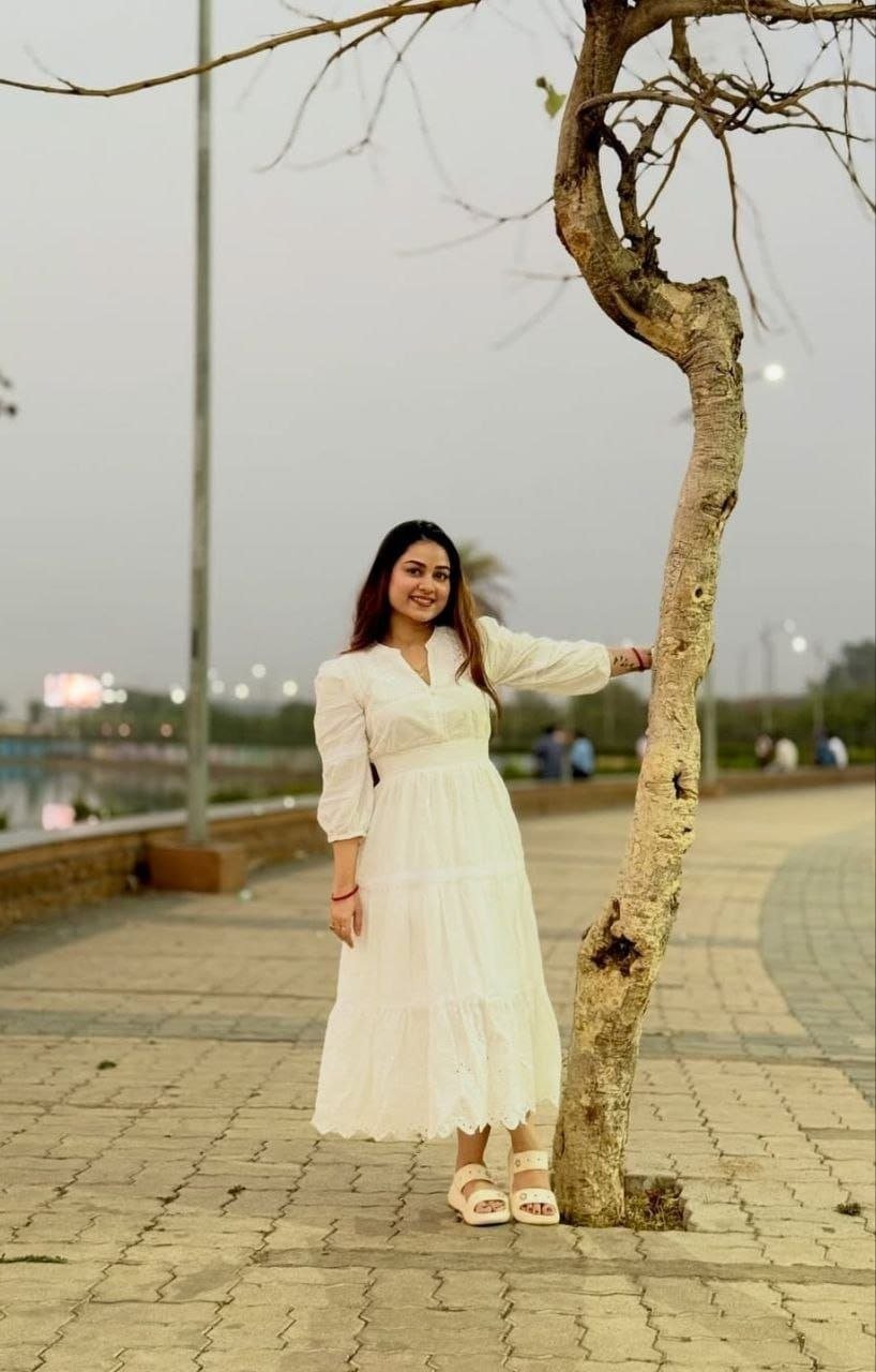 Siliguri LOW PRICE HIGH PROFILE VIP CALL GIRL HOTEL AND HOME SERV.... photo 4