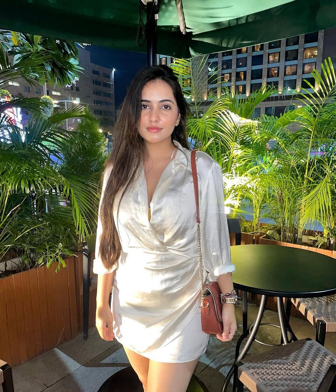 Mehsana/ Independent Escorts Call Girls Services available. in Mehsana