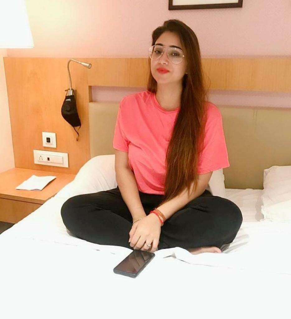 Selvasa Low price VIP genuine call girl service in Silvassa