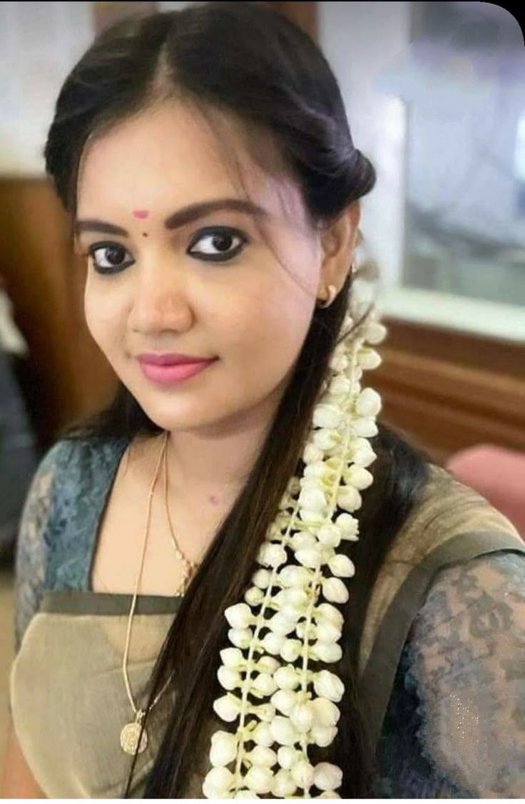 Swathi_chitra🌄_ 24/7 service ☎️ available home 🏠 service꧁༒☬ hotel🏨 photo 1