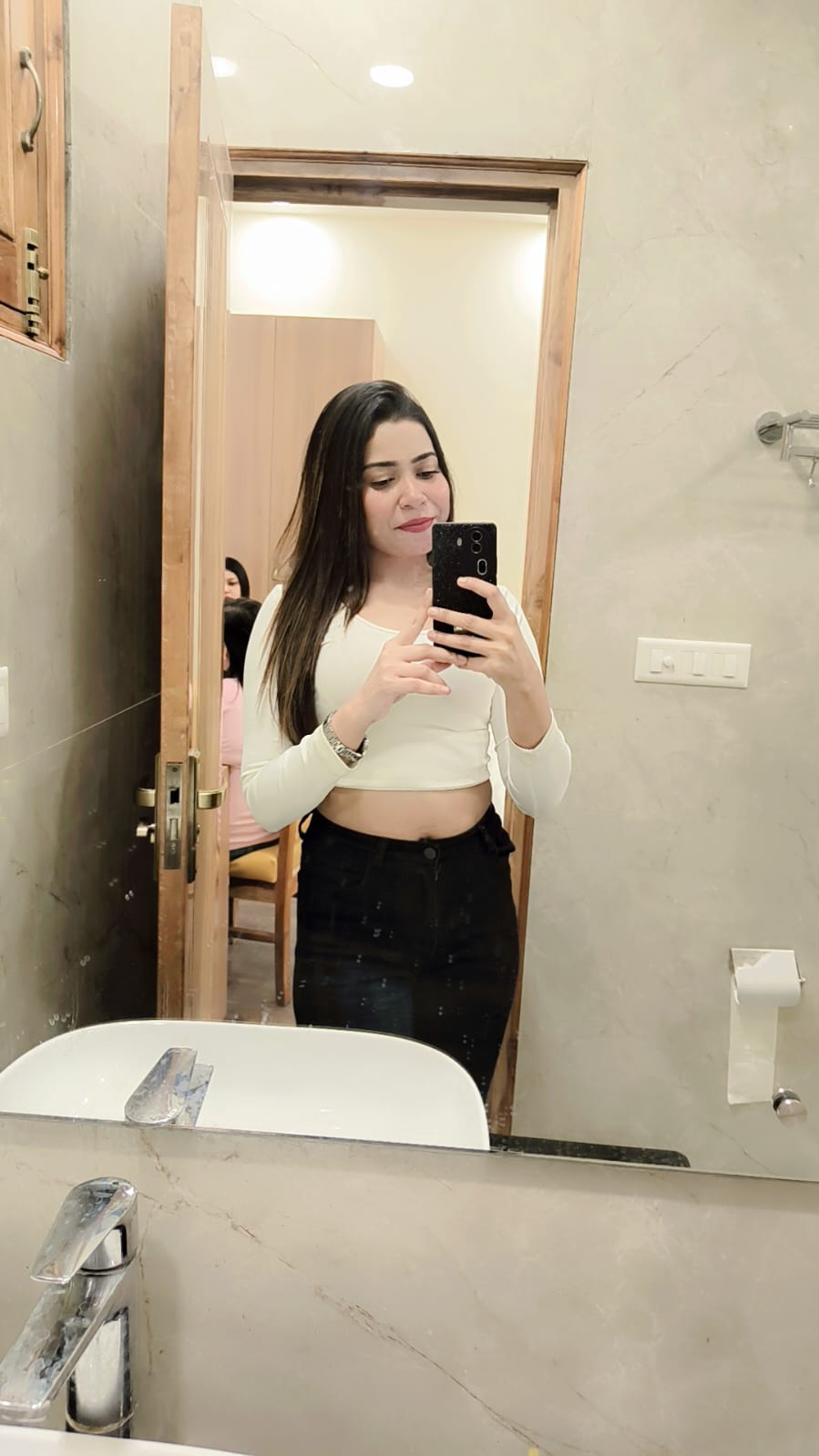 VIP CALL GIRL CASH PAYMENT WITHOUT CONDOM SARVICE AVAILABLE MIRA ROAD photo 5
