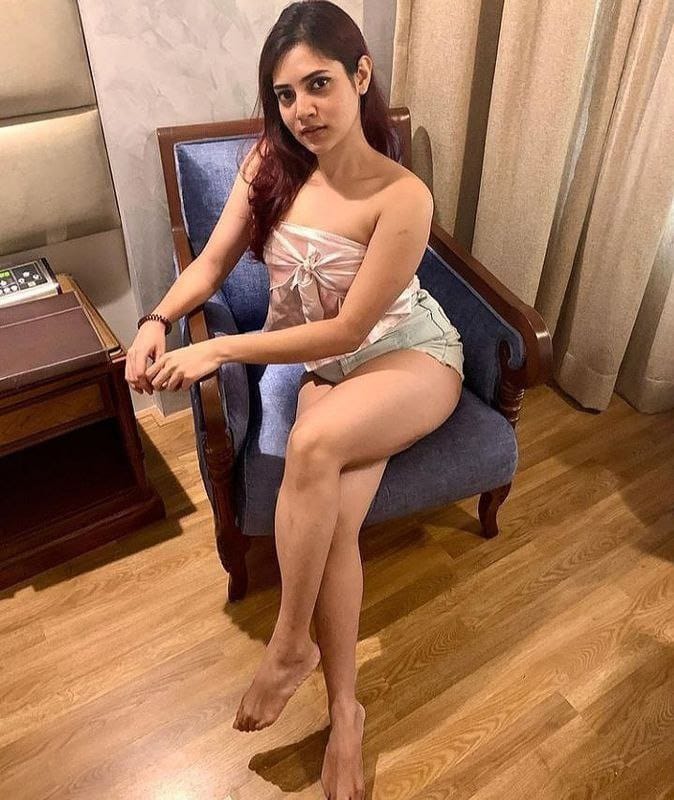 GURUGRAM 2000 UNLIMITED SHOT VIP COLLEGE GIRLS AUNTY AVAILABLE photo 3