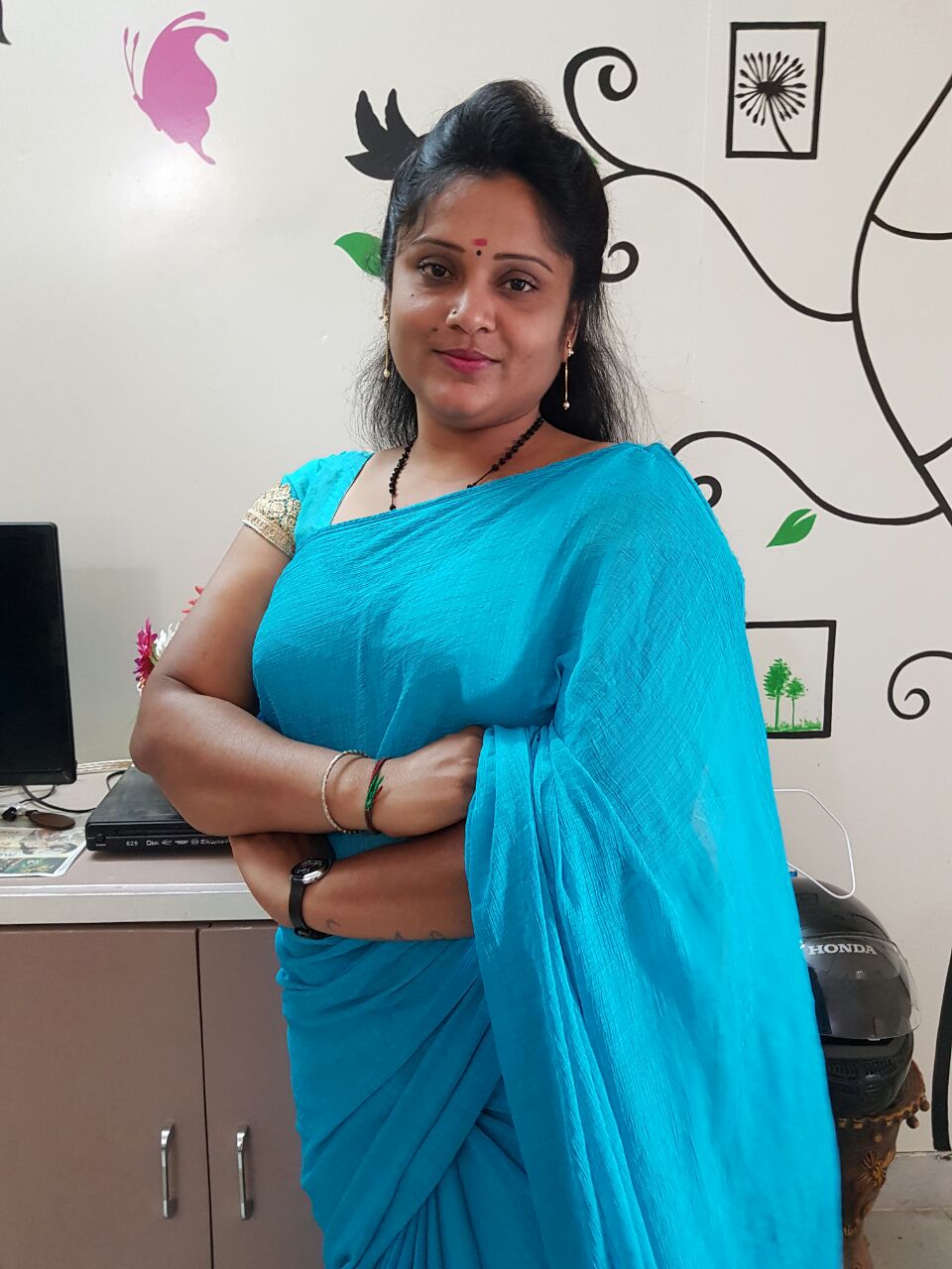 Vizag Low price all area provide VIP genuine call girl service photo 3