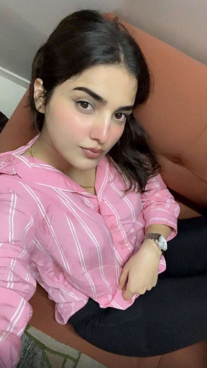Kinjal Sharma Mumbai All Area Available Call Girl Service photo 1