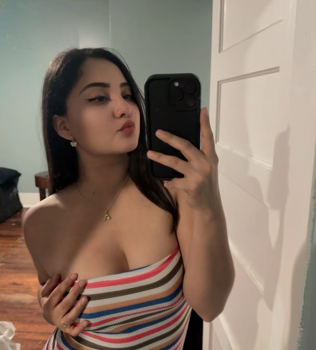 Ghaziabad High profile call girl service available Safe and secure photo 2