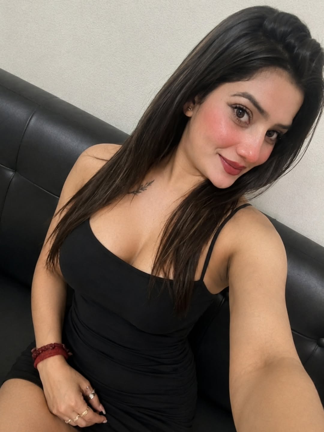 GUWAHATI.  _💙CALL ME 📞 █▬█⓿▀█▀ COLLEGE GIRLS HOUSE WIFE  photo 2