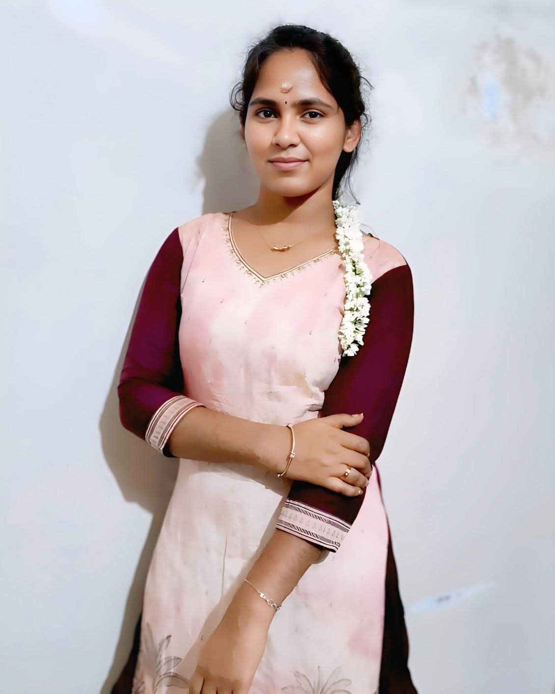 Hosur call girl escorts service centre photo 2