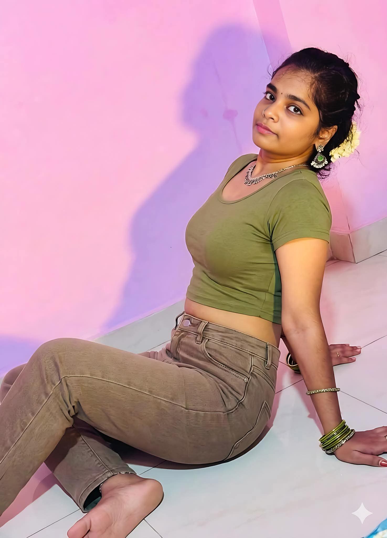 Namakal tamil coll girls escorts service centre photo 3